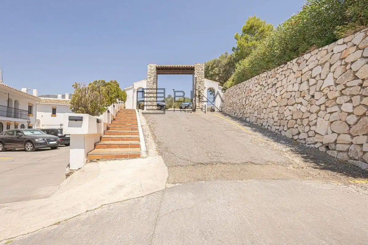 Vista exterior de Dúplex en venta en Fuengirola con Aire acondicionado, Terraza y Piscina