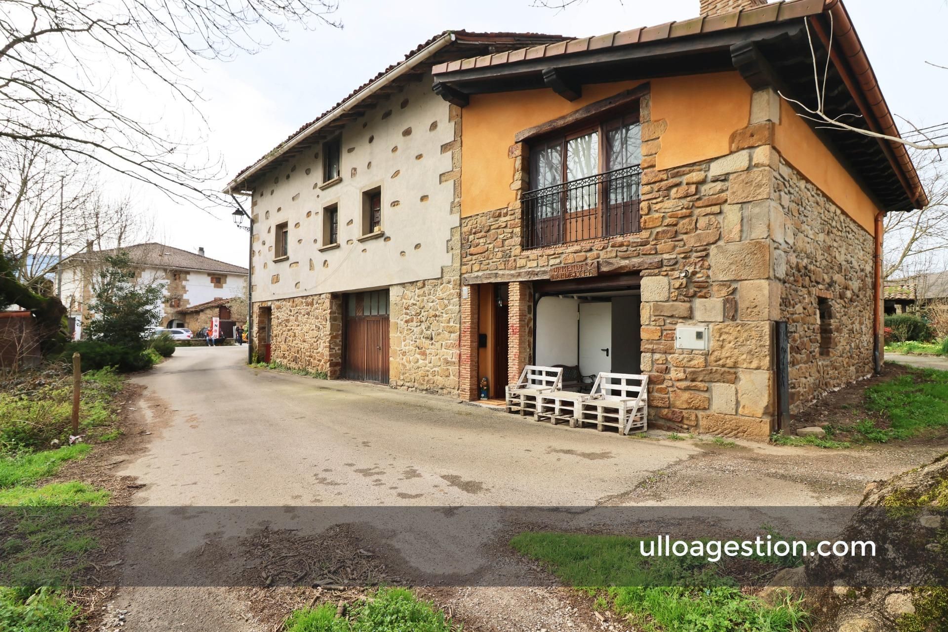 Exterior view of Single-family semi-detached for sale in Etxarri-Aranatz  with Heating and Jacuzzi