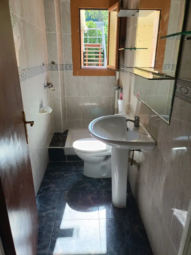 Bany de Casa o xalet en venda en Girona amb Calefacció, Jardí privat i Parquet