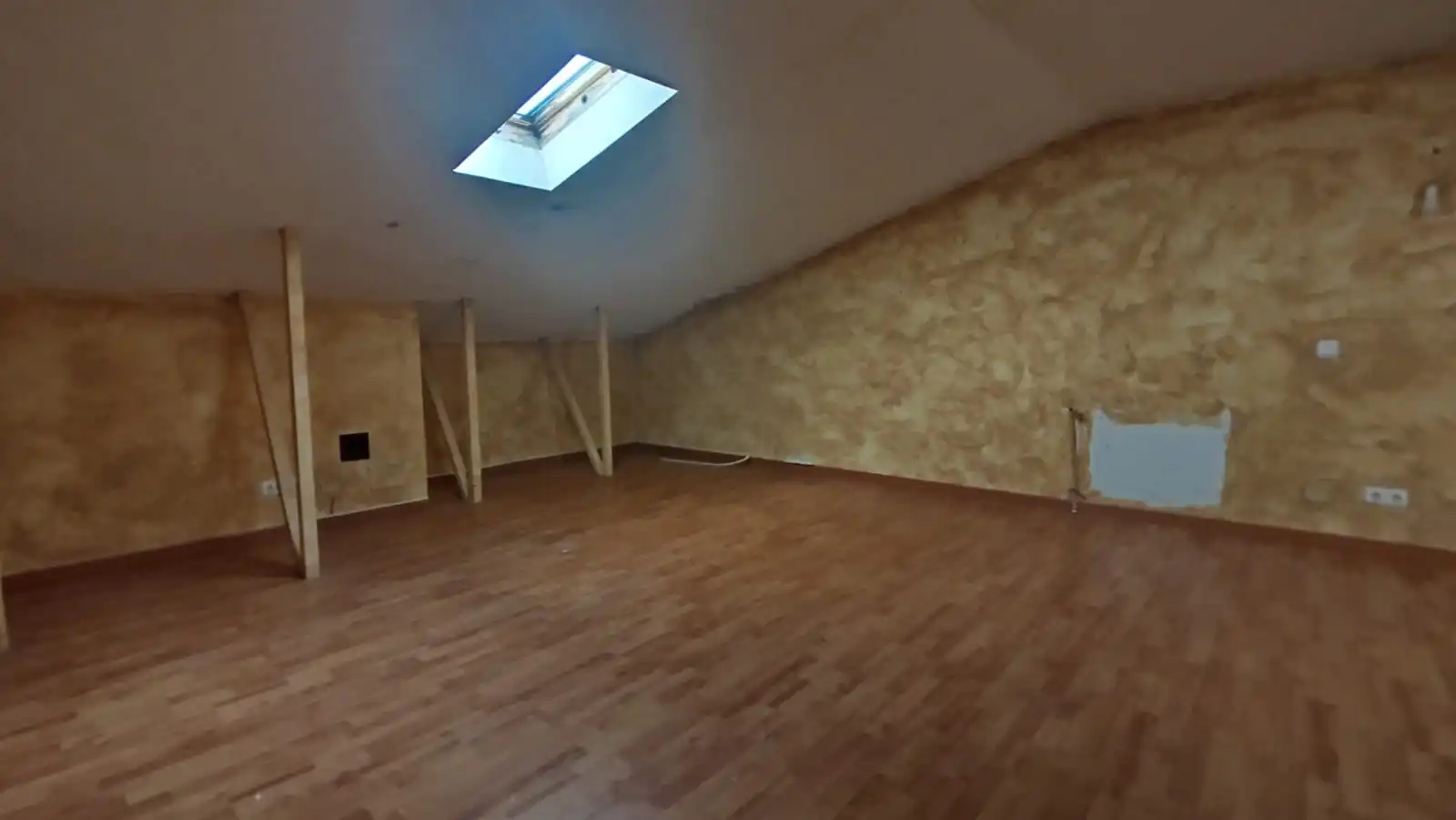Casa adosada en venda en Uceda amb Calefacció, Jardí privat i Parquet