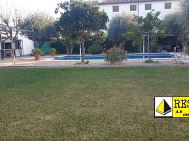 Casa con piscina in vendita a Calle Don Benito 10