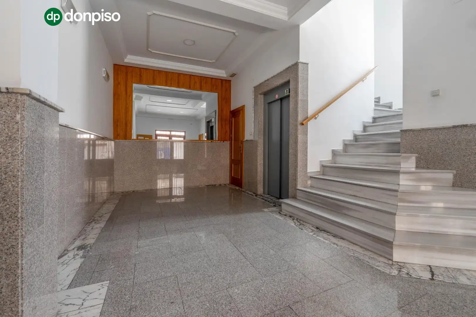 Wohnung mit Aufzug zum Verkauf in Calle de Granada 1, imagen 3