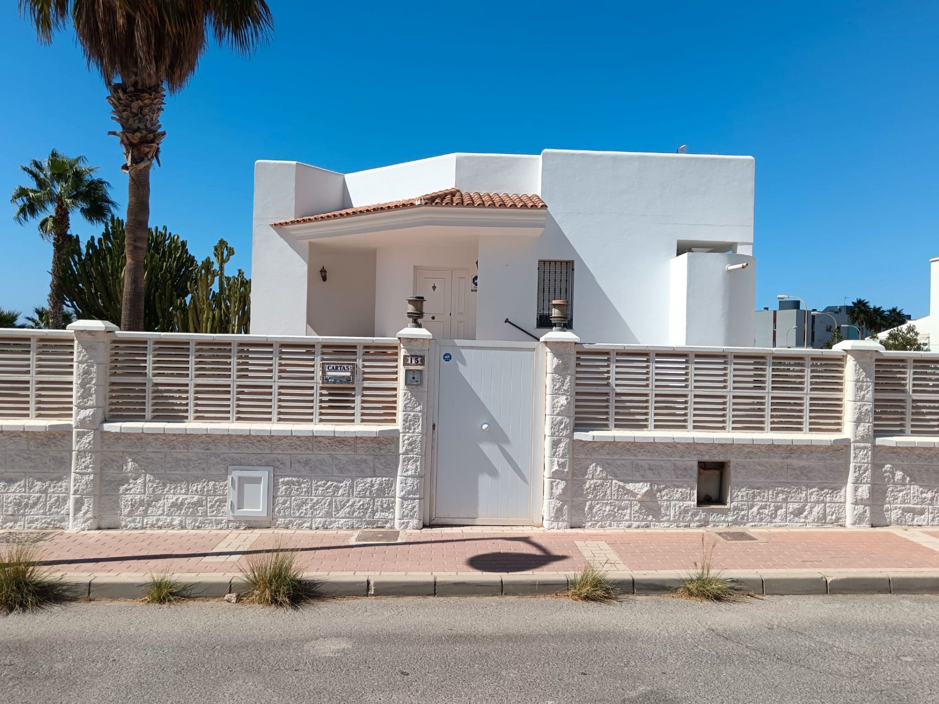 Casa o xalet en venda a Calle Pelícano, Almerimar