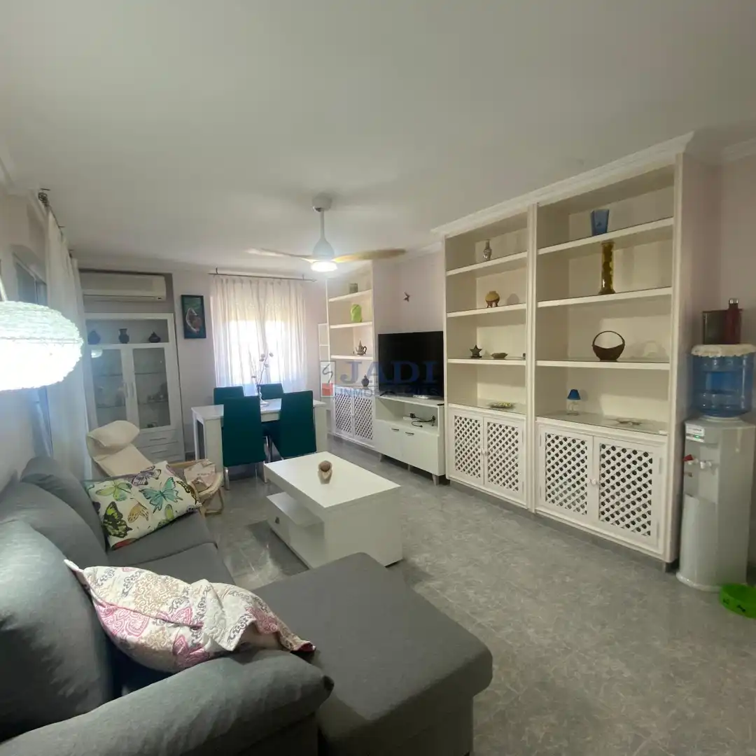 Living room of Flat for sale in Valdepeñas  with Air Conditioner, Heating and Terrace