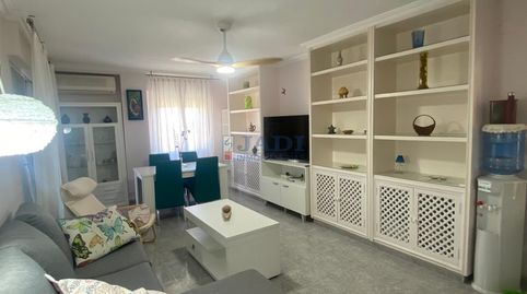 Foto 2 de Piso en venta en Valdepeñas, Ciudad Real