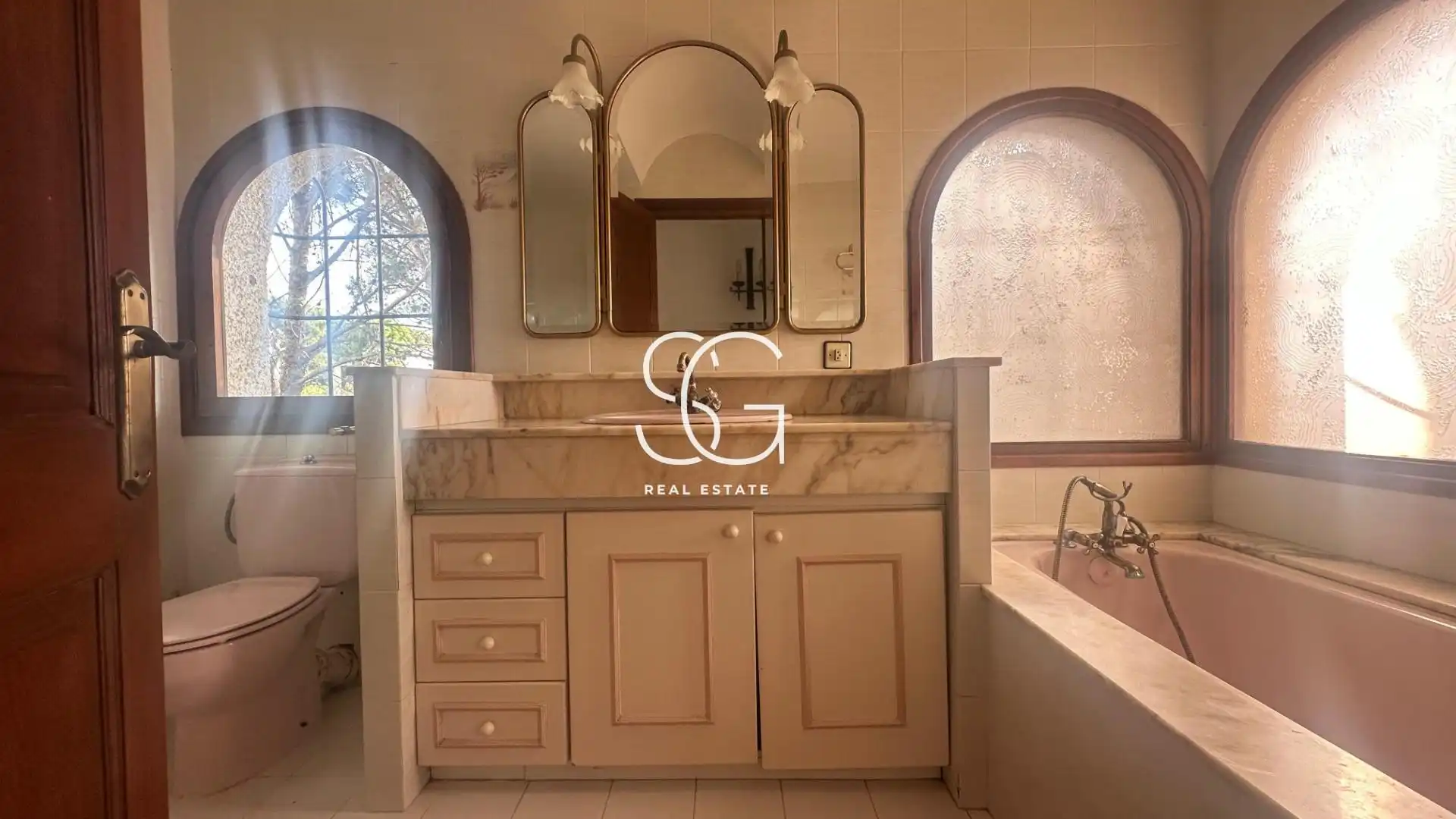 Bathroom of Houses for sale in Roda de Berà  with Heating, Private garden and Terrace