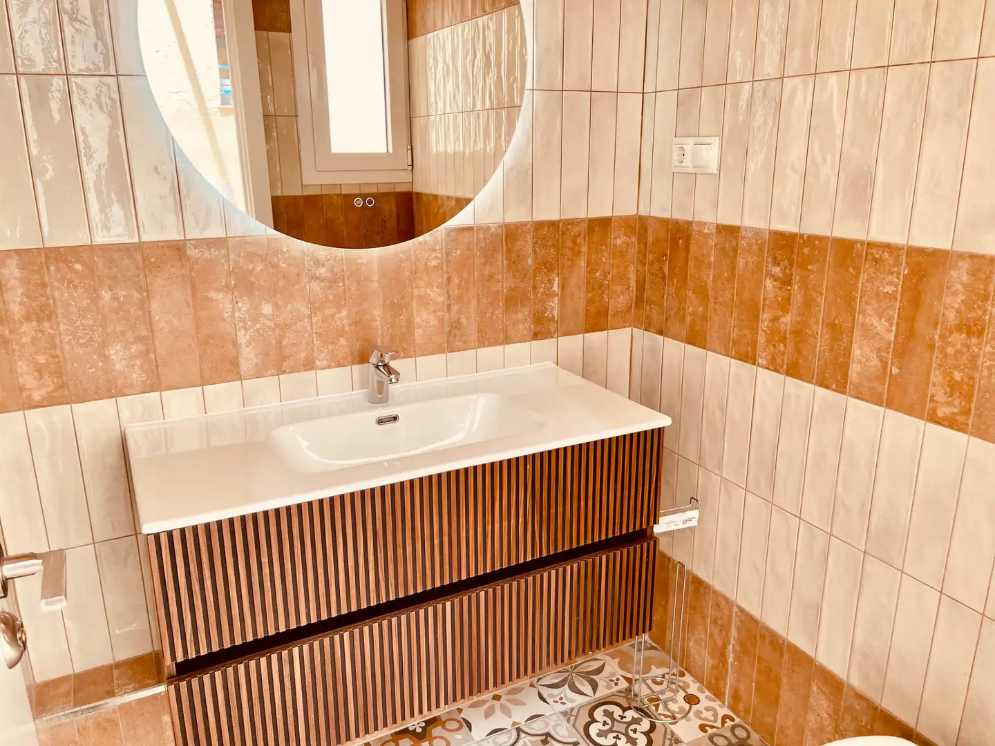 Baño de Dúplex de alquiler en Madrid con Aire acondicionado, Terraza y Amueblado