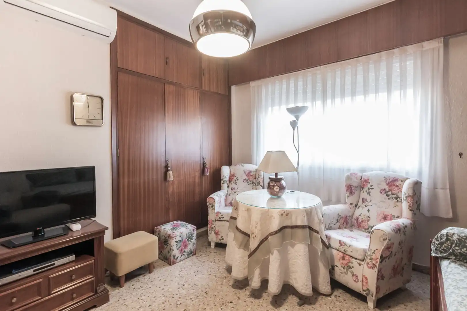 Sala de estar de Piso en venta en Murcia con Parquet, Amueblado y Horno