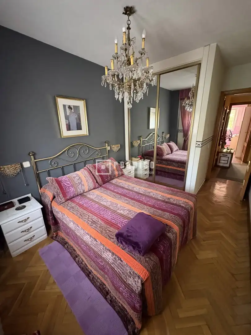 Habitación de Piso en venta en Madrid con Terraza