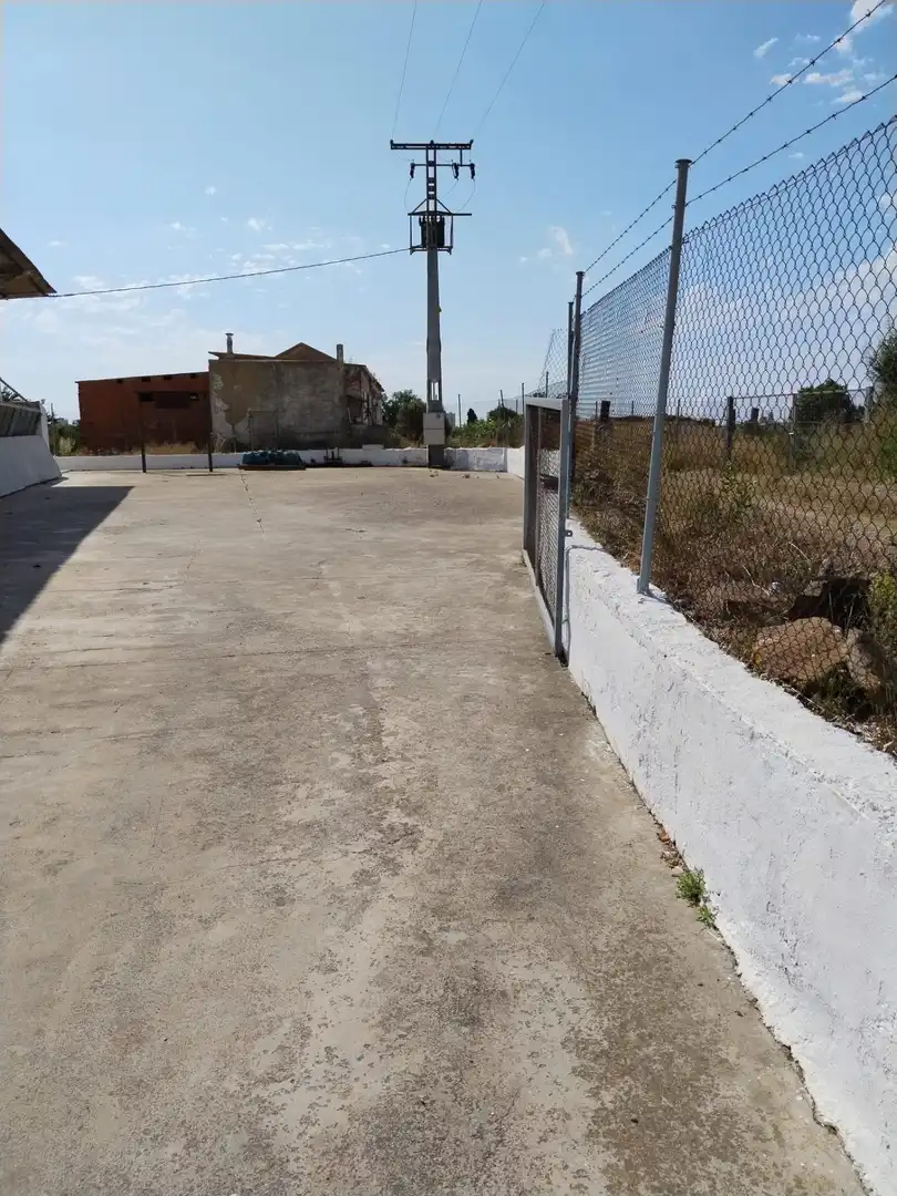 Aparcament de Nau industrial en venda en El Puig de Santa Maria