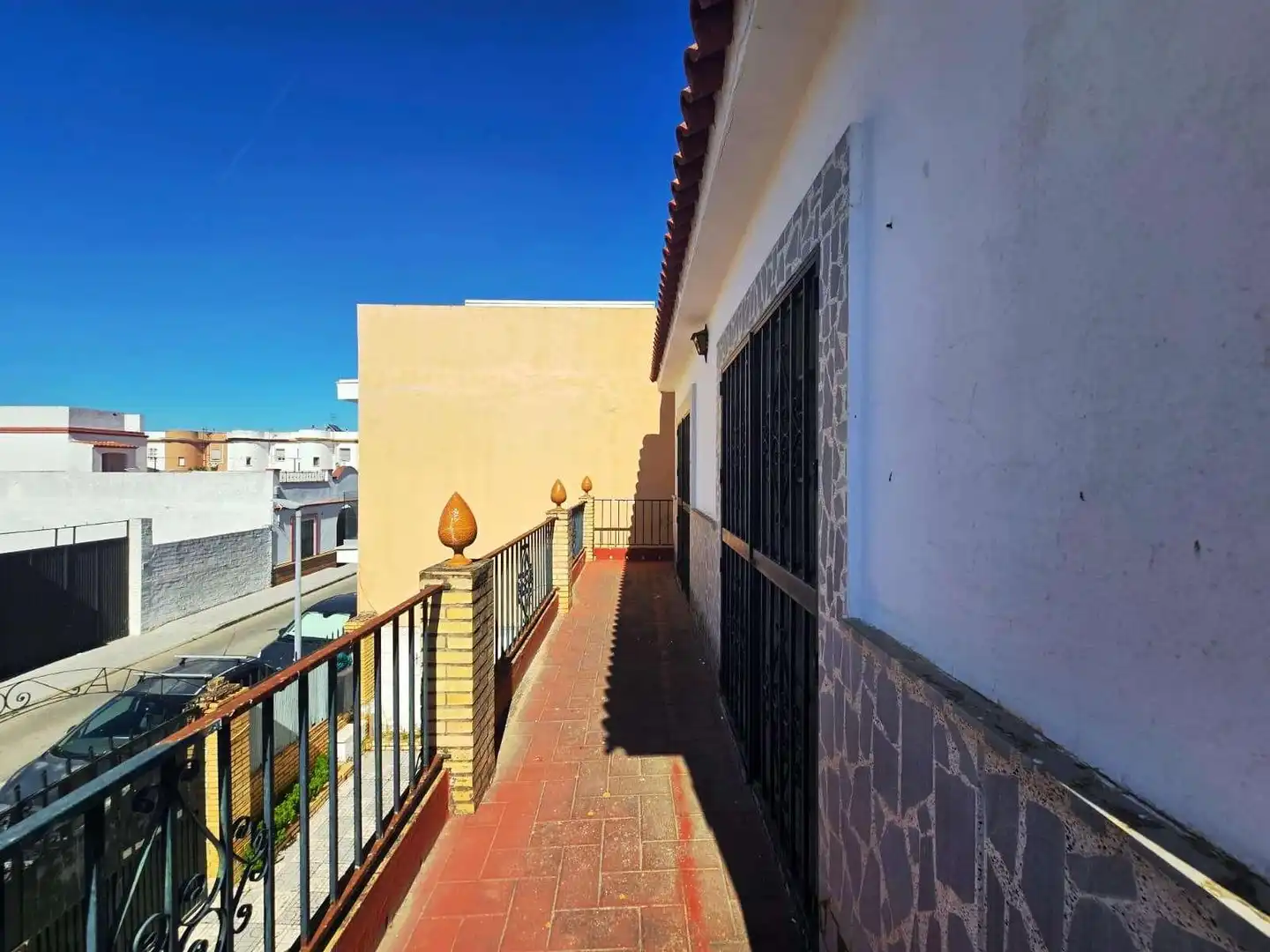 Vista exterior de Casa o chalet en venta en Valencina de la Concepción con Terraza, Trastero y Piscina