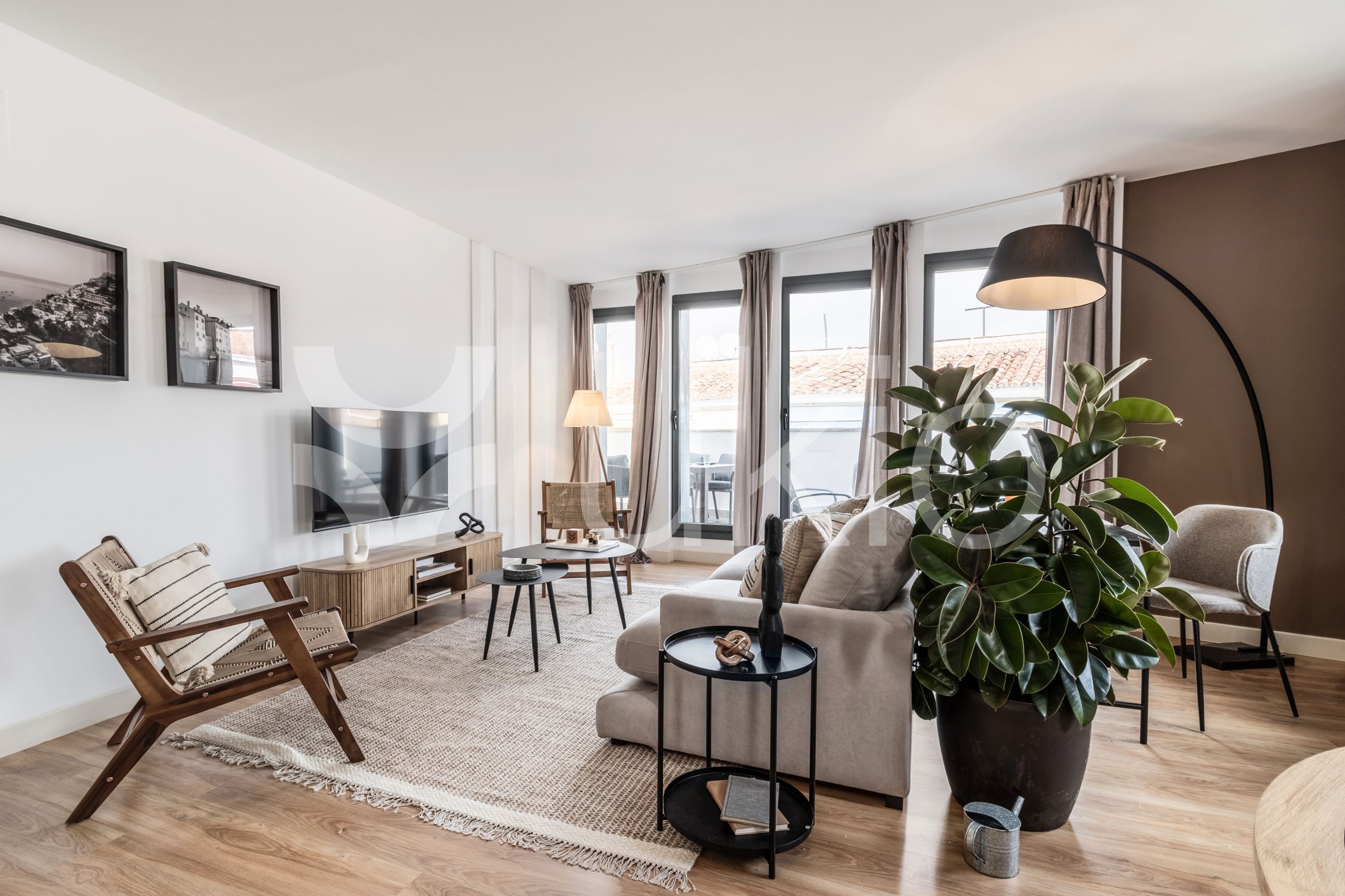 Living room of Flat to rent in  Madrid Capital  with Air Conditioner, Heating and Terrace