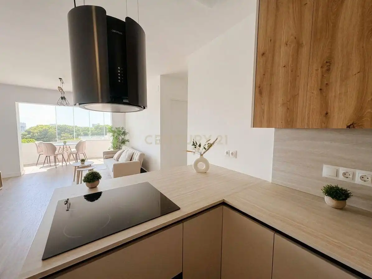 Cuina de Apartament en venda en Mijas amb Forn, Alarma i Piscina comunitària
