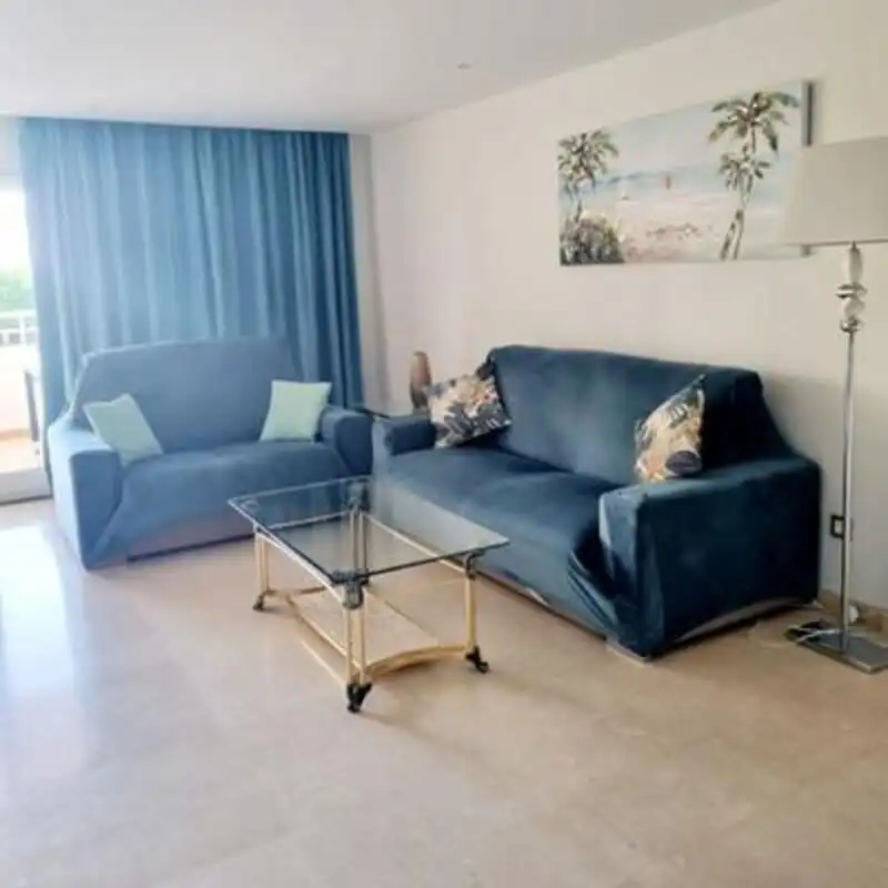 Sala de estar de Apartamento de alquiler en Estepona con Aire acondicionado, Calefacción y Terraza