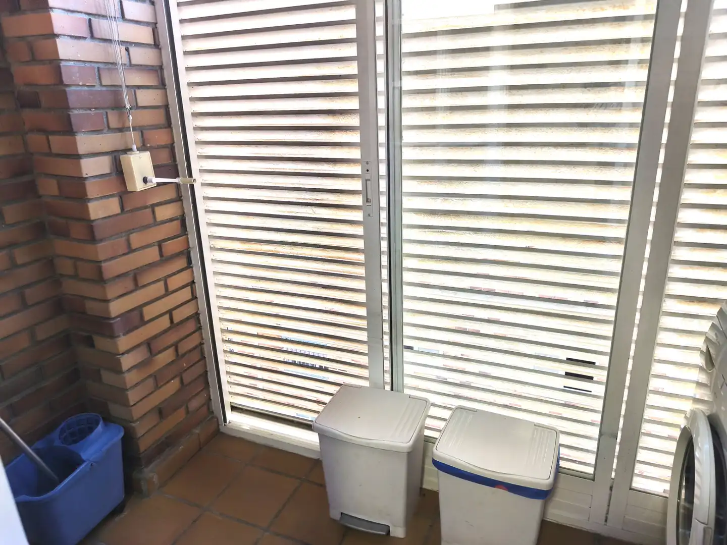 Bathroom of Flat for rent in Madrid  with Air Conditioner, Heating and Private garden