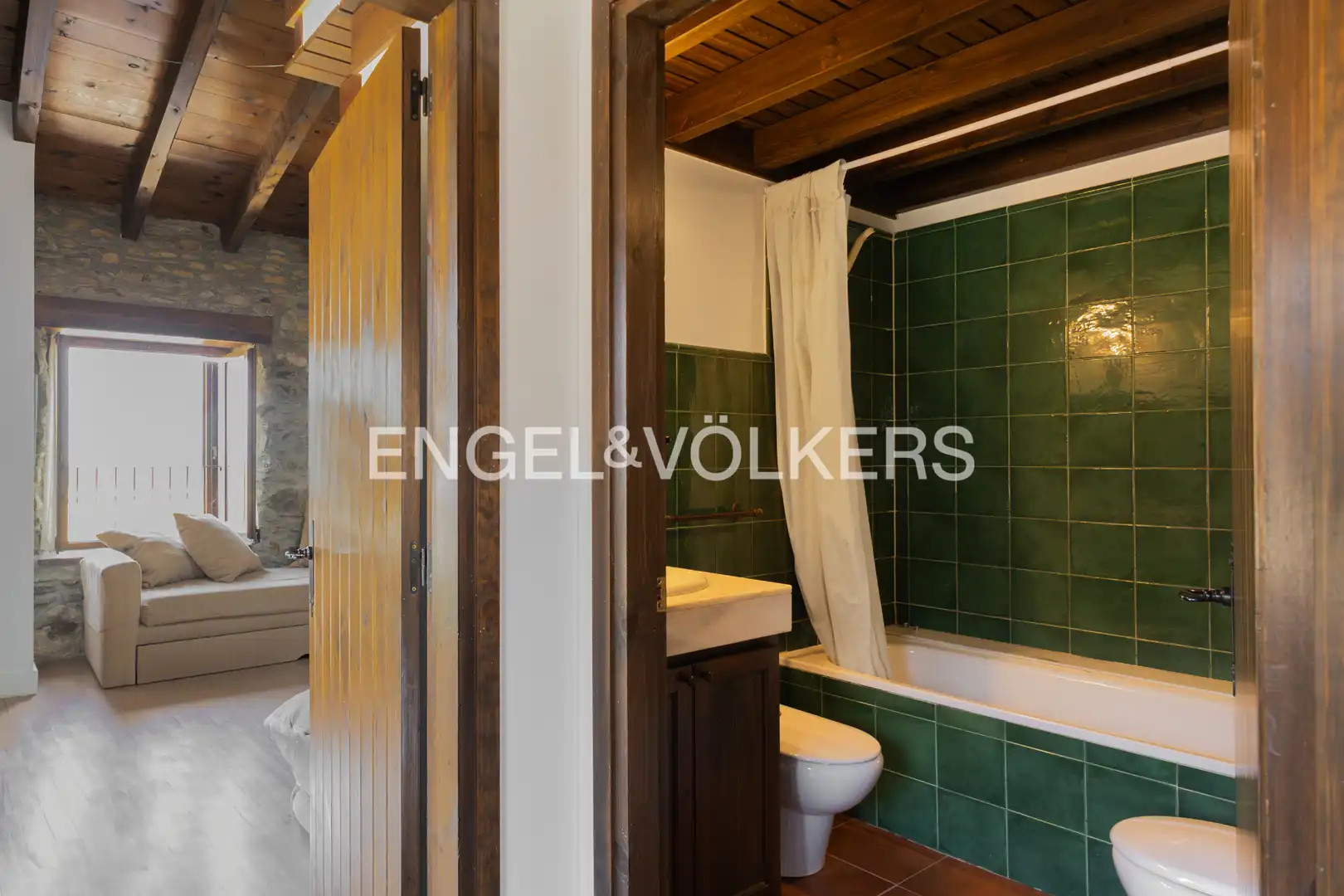 Baño de Casa adosada en venta en Fontanals de Cerdanya con Calefacción, Parquet y Terraza