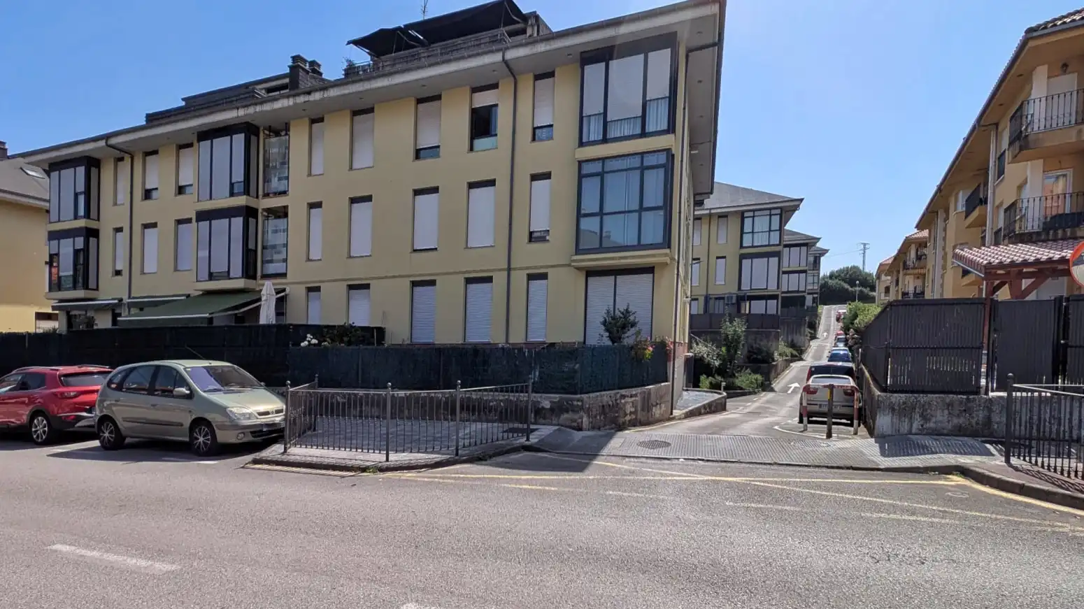 Exterior view of Flat for sale in Cartes  with Heating, Parquet flooring and Storage room