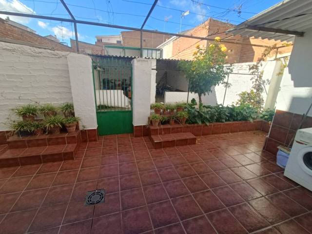 Casa-chalet en Venta en Huétor Tájar