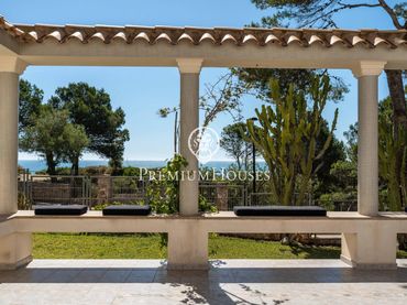 Casa amb balcó en venda a L'Ametlla de Mar pueblo