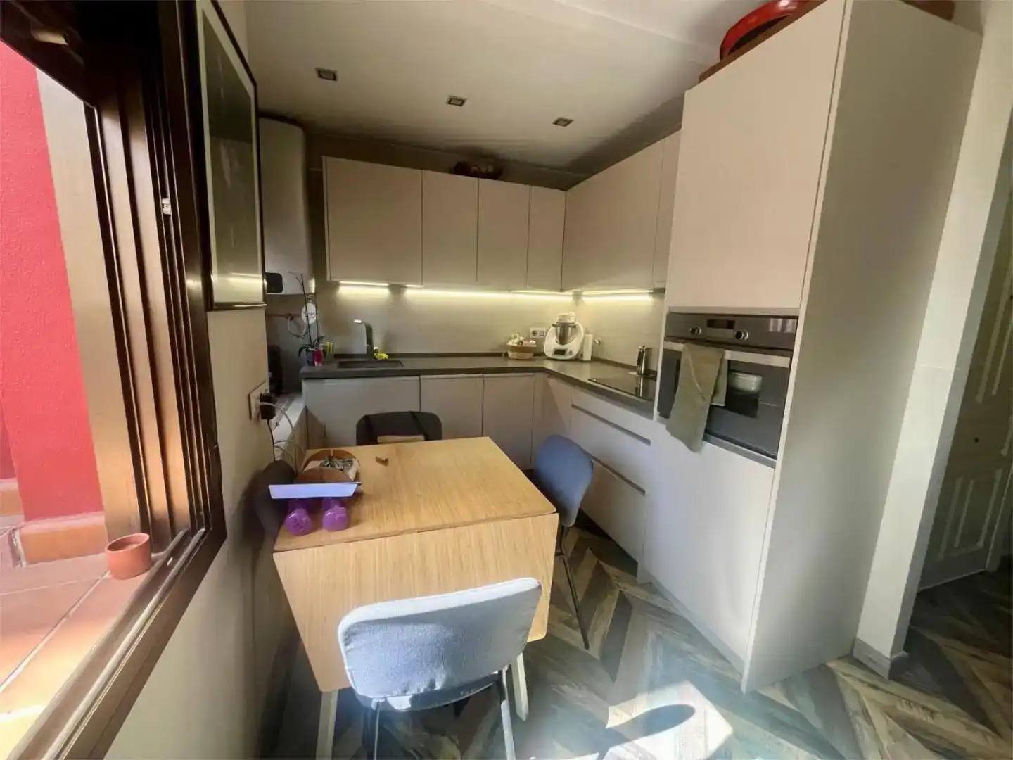 Küche von Wohnung zur Miete in Mijas mit Klimaanlage, Parkett und Möbliert