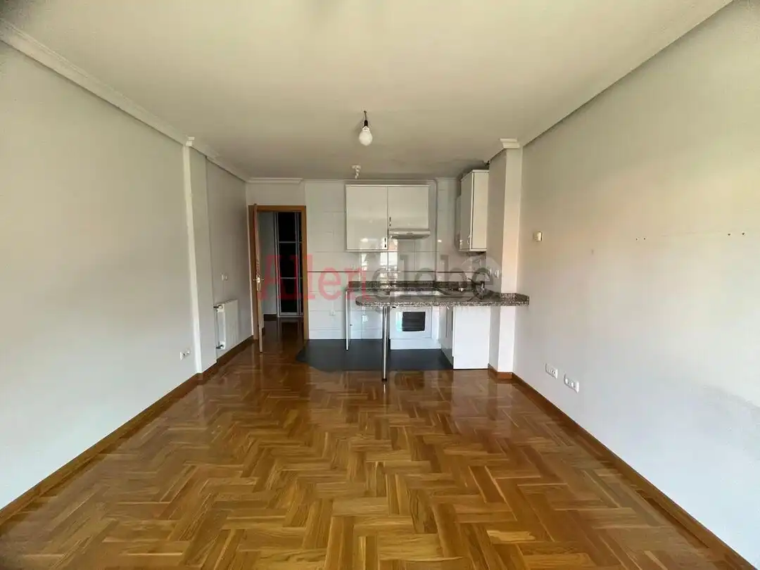 Apartment with lift for sale in Soto del Barco, imagen 2