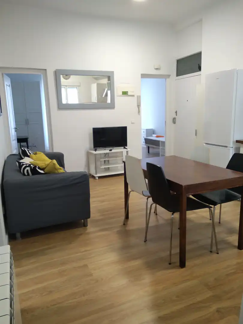Habitació a Calle del Calvario, 16, Embajadores - Lavapiés