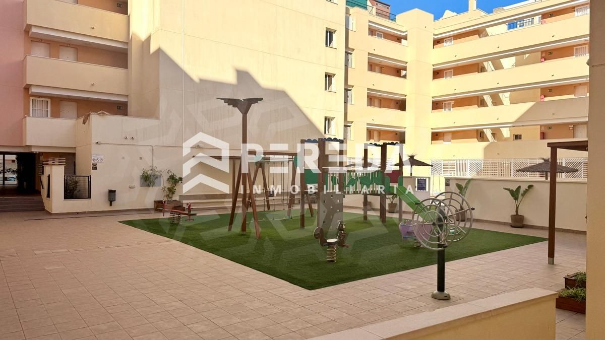 Terrassa de Apartament en venda en Roquetas de Mar amb Terrassa i Piscina comunitària