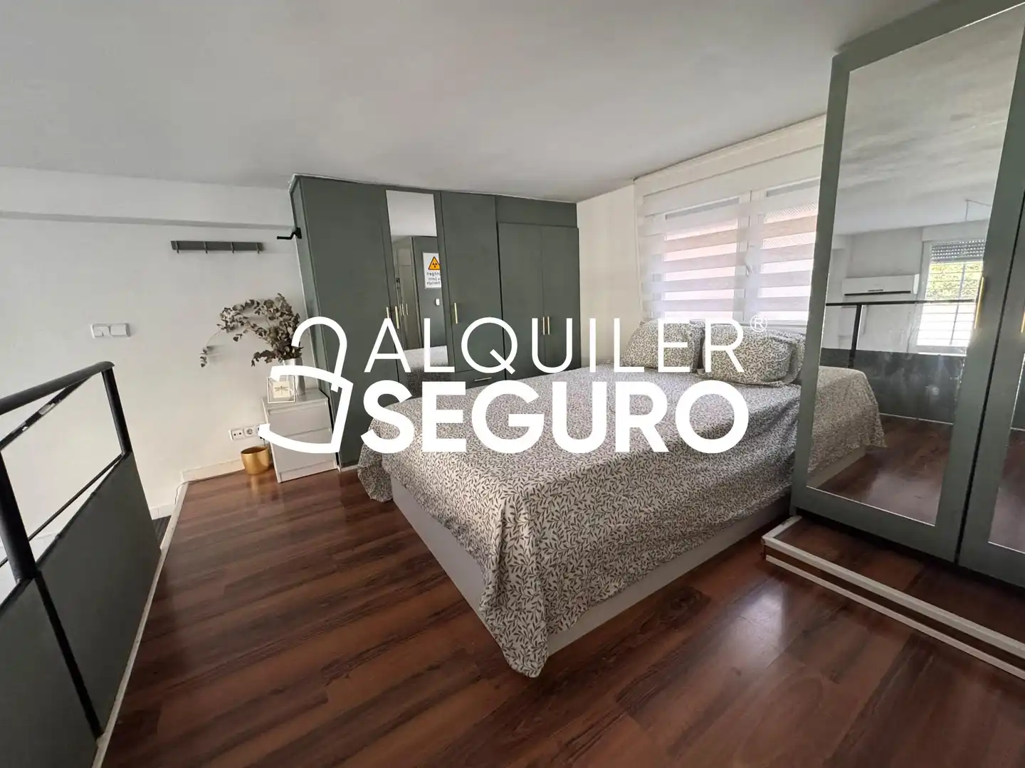 Schlafzimmer von Loft zur Miete in Madrid mit Klimaanlage, Heizung und Möbliert
