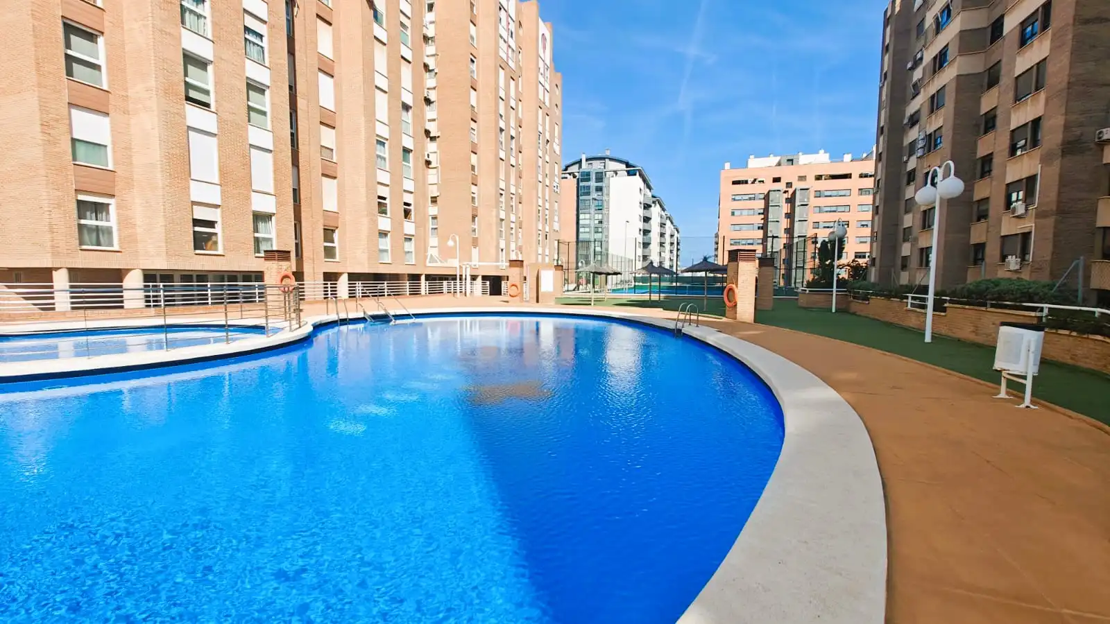 Swimming pool of Flat for sale in Valencia  with Air Conditioner, Furnished and Oven