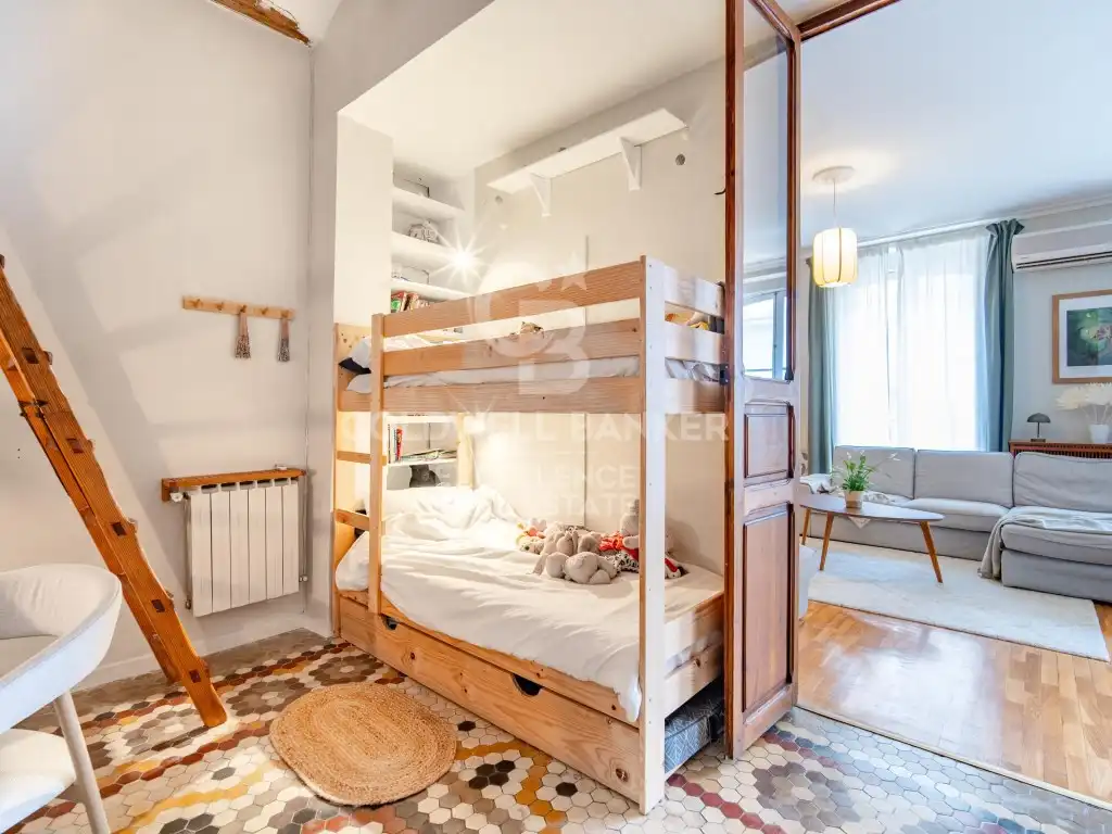 Bedroom of Flat for sale in Valencia  with Air Conditioner, Heating and Oven