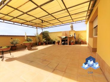 Maison avec balcon à vendre à Lorca Ciudad