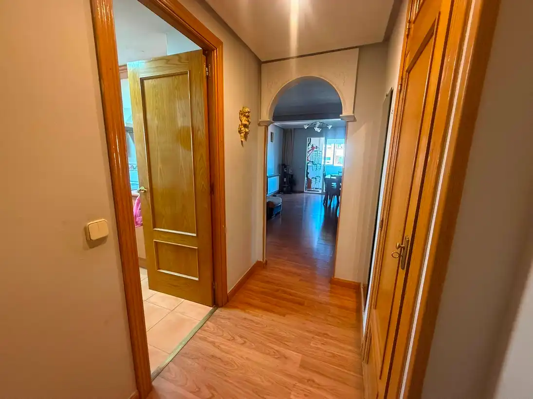 Piso en venta en Madrid con Calefacción, Terraza y Amueblado