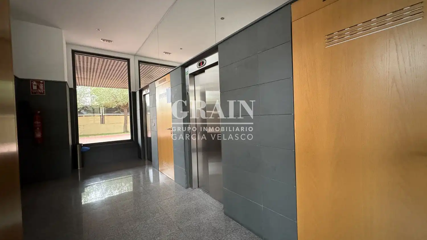 Piso en venta en Albacete con Calefacción, Trastero y Piscina