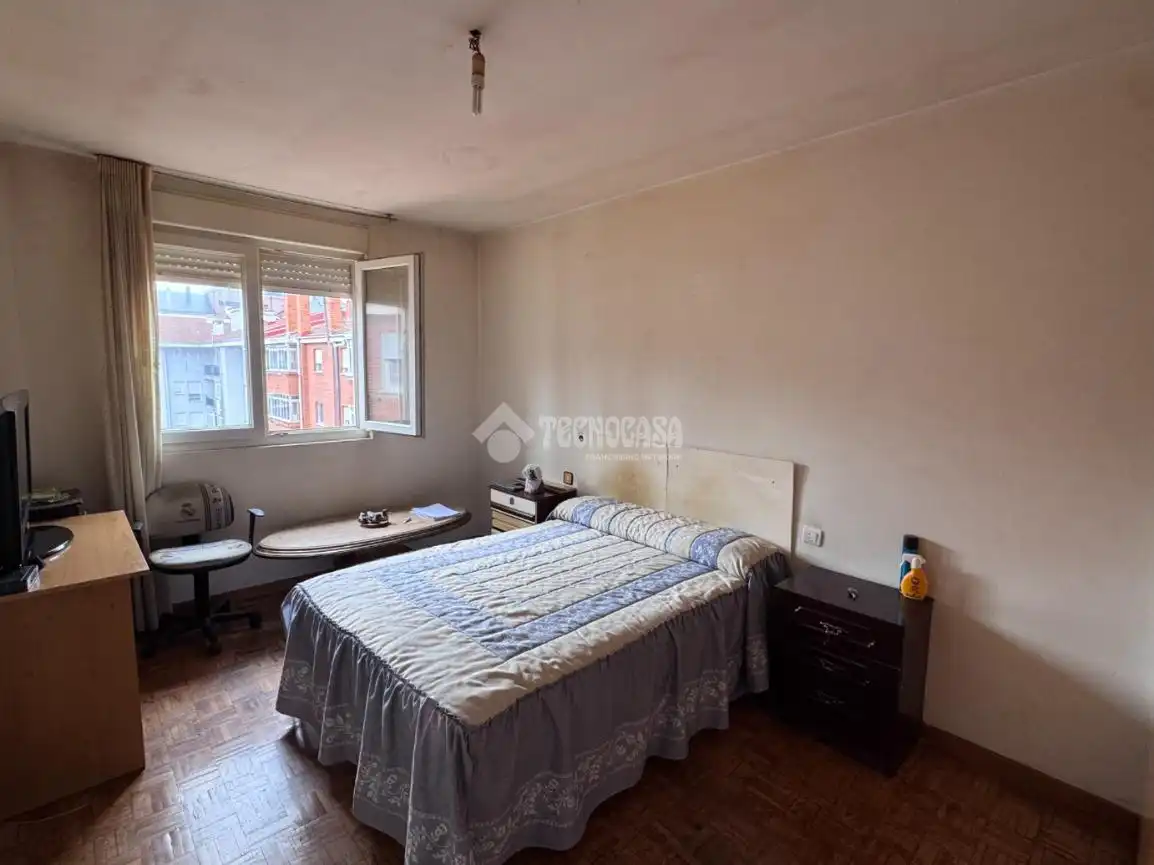 Schlafzimmer von Wohnung zum Verkauf in León Capital  mit Heizung, Terrasse und Abstellraum