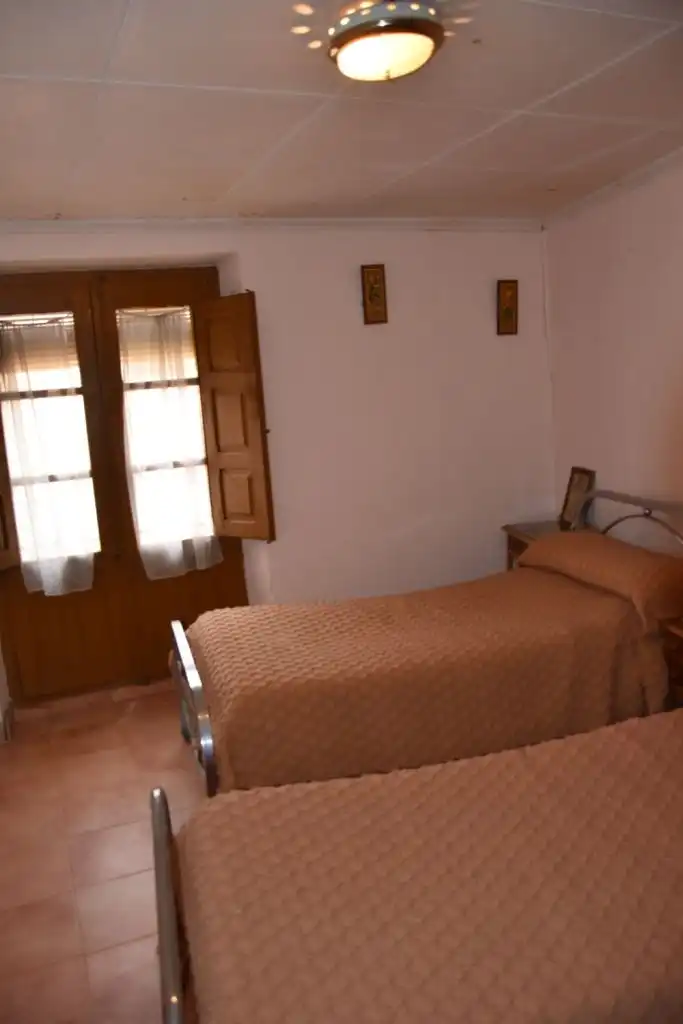Habitación de Casa adosada en venta en Valjunquera con Terraza, Trastero y Amueblado