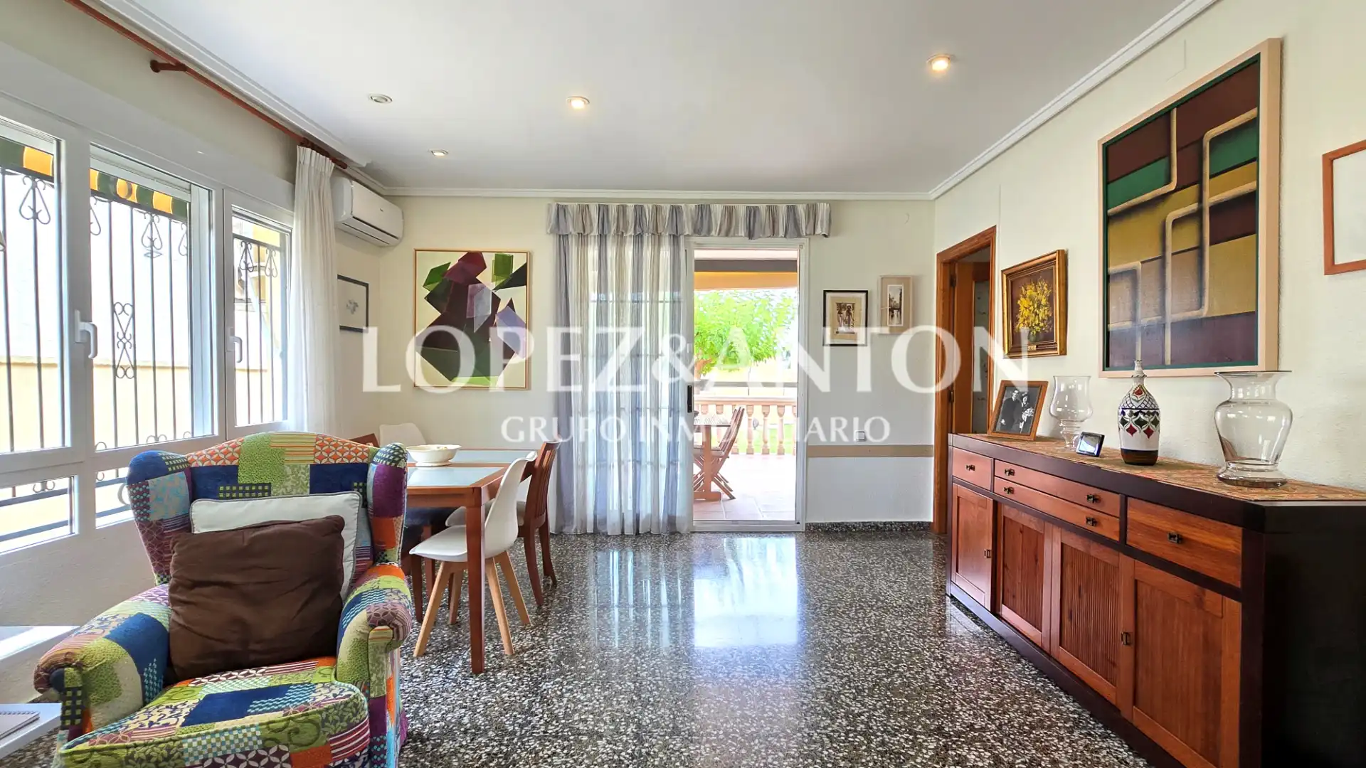 Exterior view of Houses for sale in L'Eliana  with Air Conditioner, Private garden and Terrace