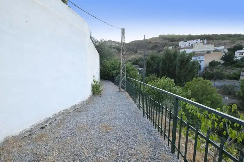 Casa rústica amb jardí en venda a Villamena, imagen 25