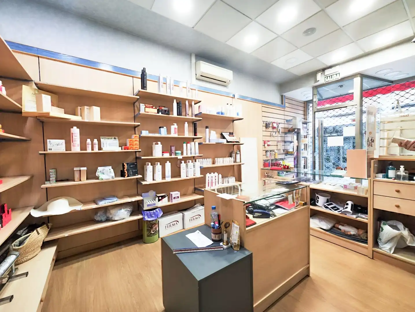 Commercial properties for rent in Puertollano  with Air Conditioner, Parquet flooring and Furnished