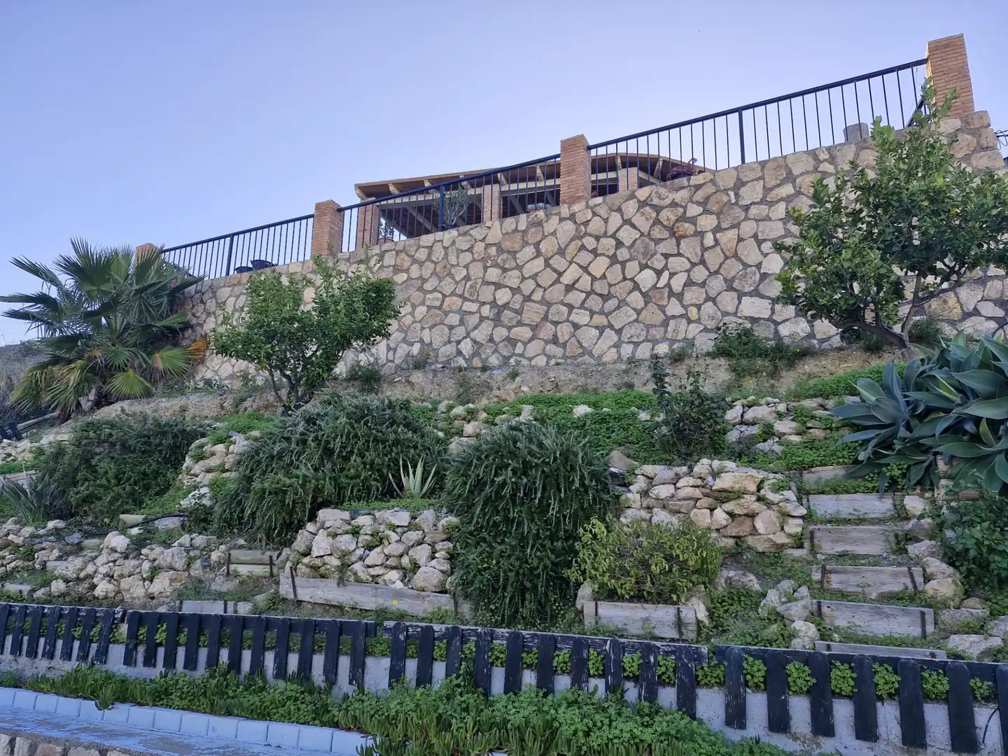 Außenansicht von Country house zum Verkauf in Motril mit Privatgarten, Terrasse und Abstellraum