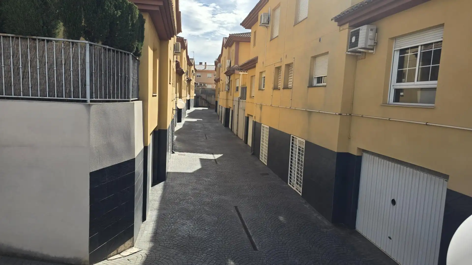 Vista exterior de Casa o chalet en venta en Elda con Aire acondicionado, Jardín privado y Terraza