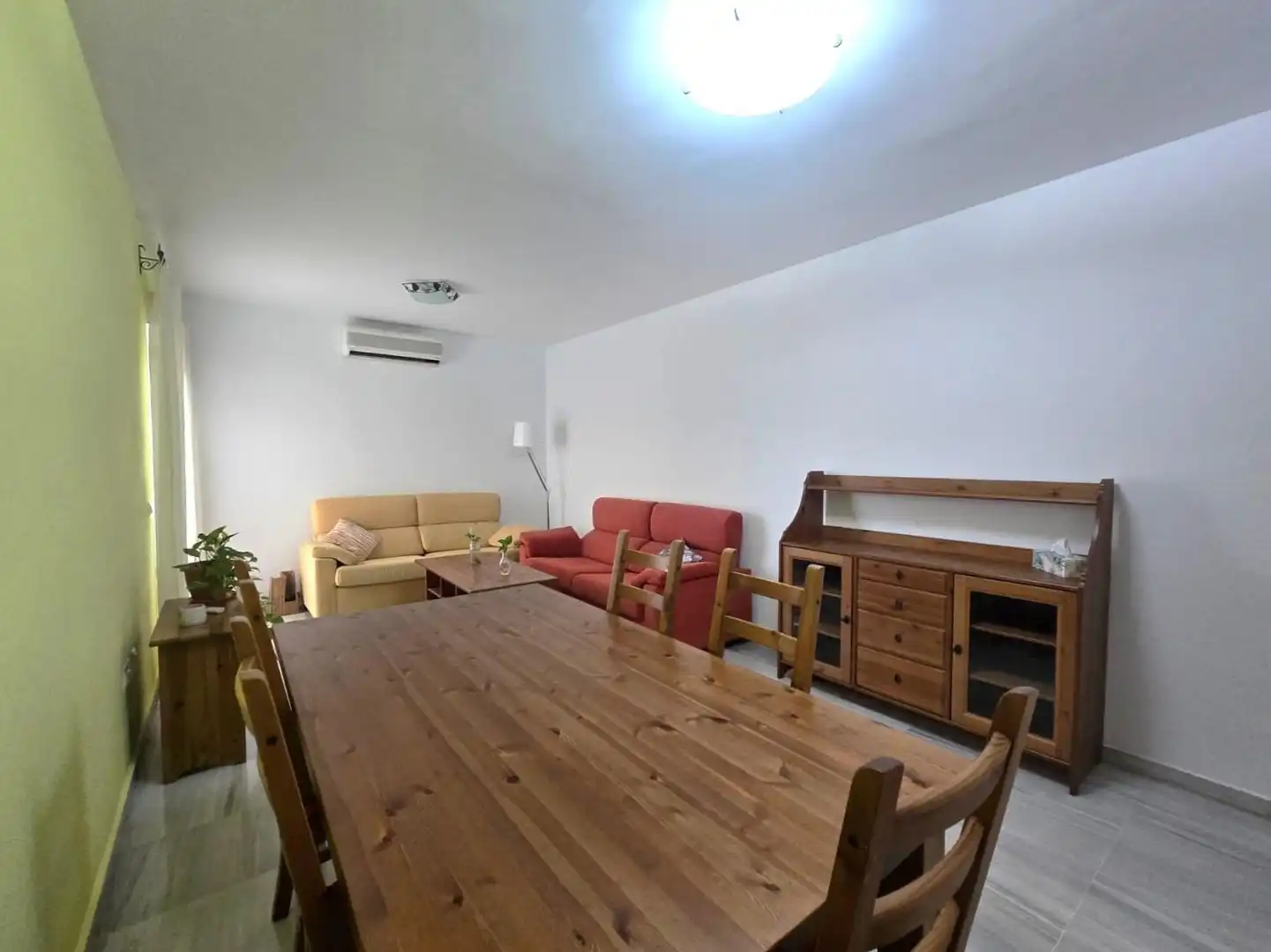 Sala d'estar de Planta baixa de lloguer en Jerez de la Frontera amb Aire condicionat, Terrassa i Moblat