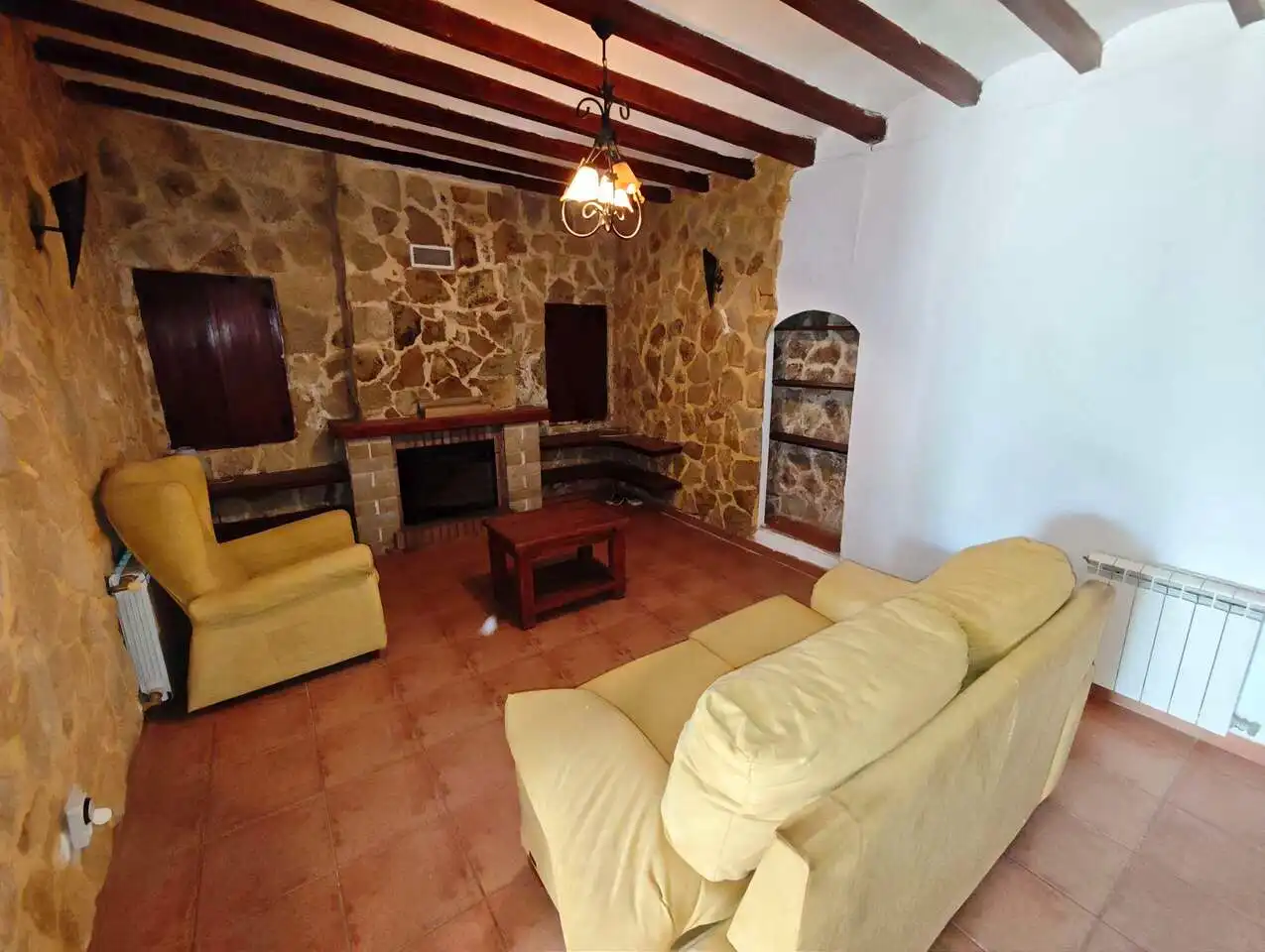 Sala de estar de Finca rústica en venta en Yecla con Aire acondicionado, Calefacción y Jardín privado