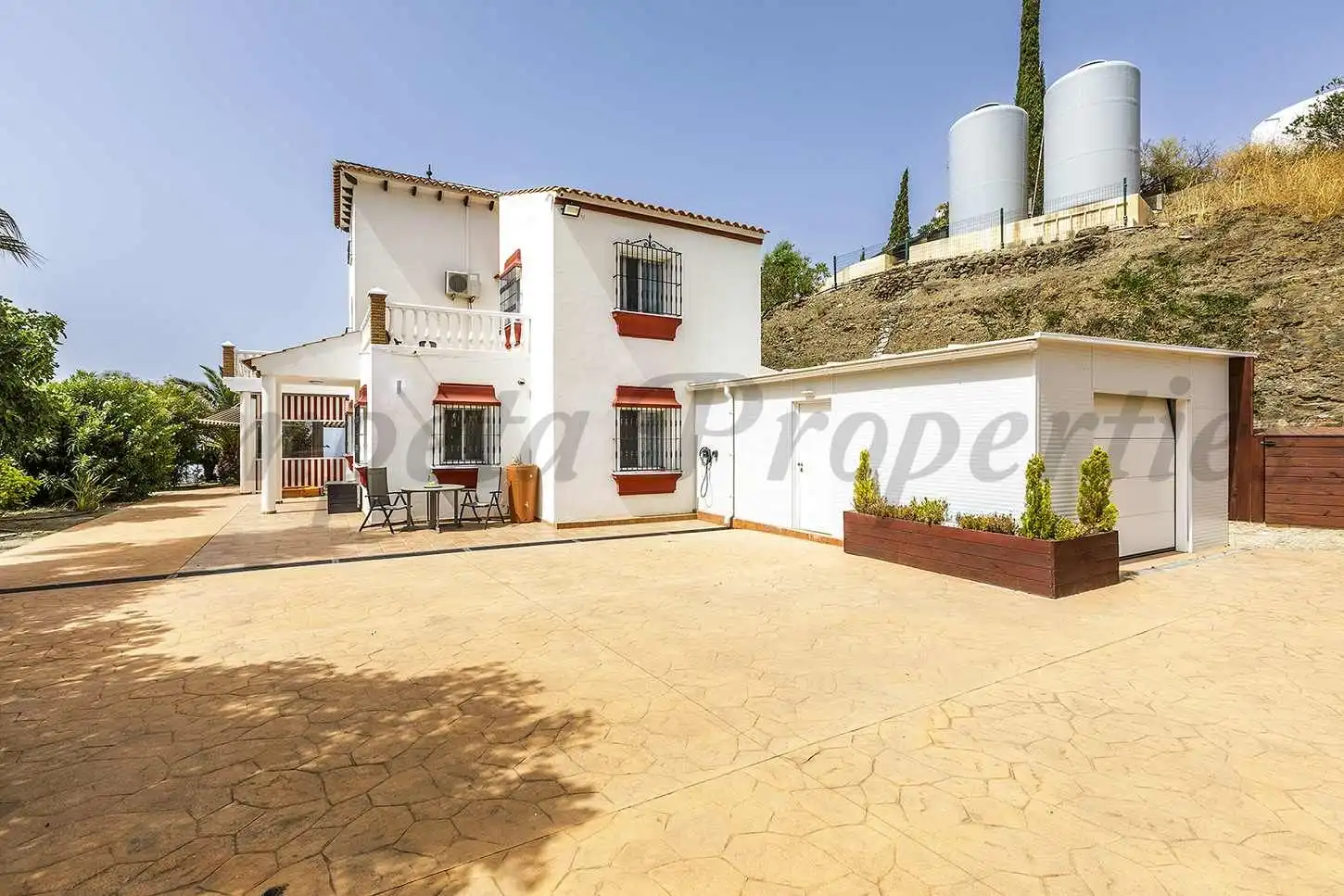 Casa amb piscina en venda a Sayalonga, imagen 4