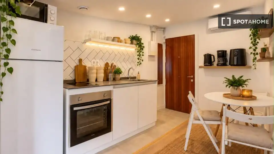 Kitchen of Flat for rent in Sant Martí