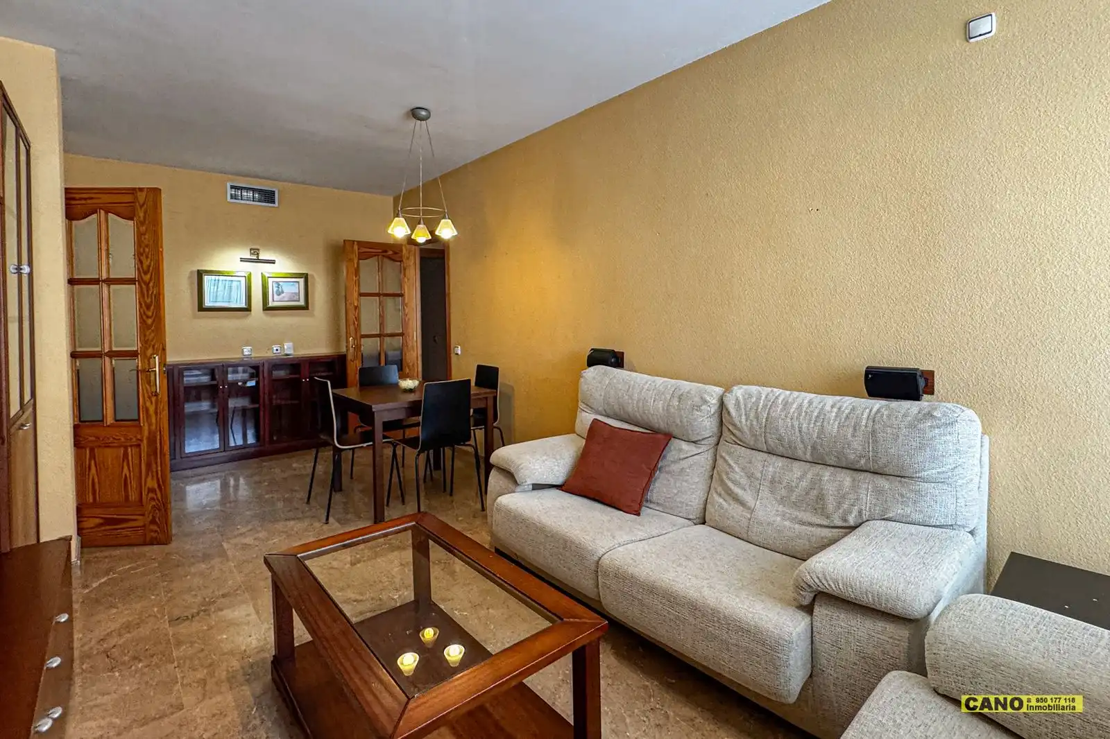 Sala de estar de Piso en venta en Almería con Trastero
