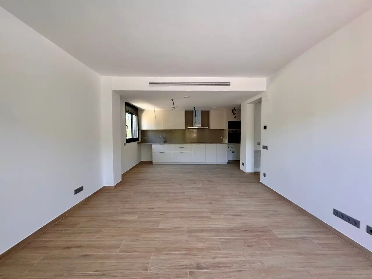 Küche von Wohnung zum Verkauf in Pals mit Klimaanlage, Heizung und Terrasse