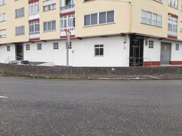 Local comercial en venda a Neda