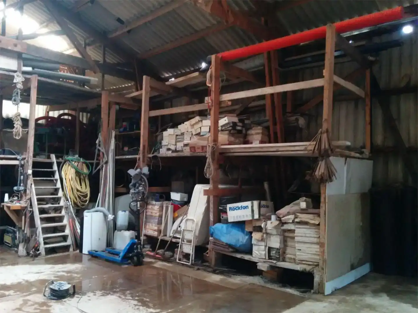 Nau industrial en venda en Cerdanyola del Vallès