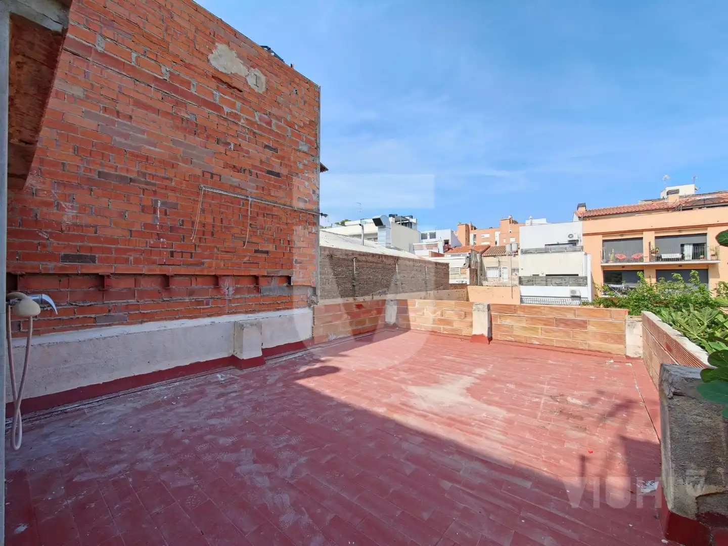 Terrassa de Edifici en venda en Montgat amb Alarma