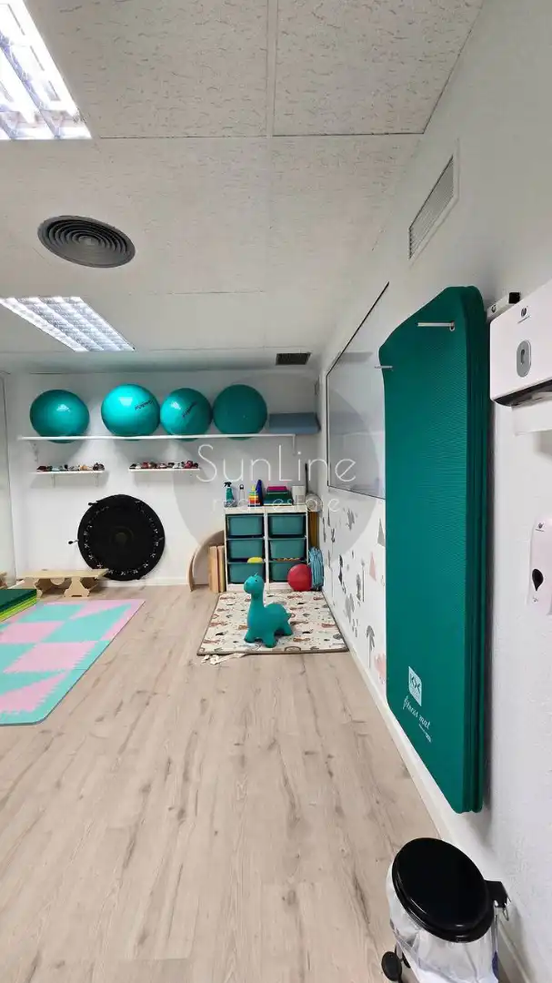 Habitación de Oficina de alquiler en Valencia con Trastero y Amueblado
